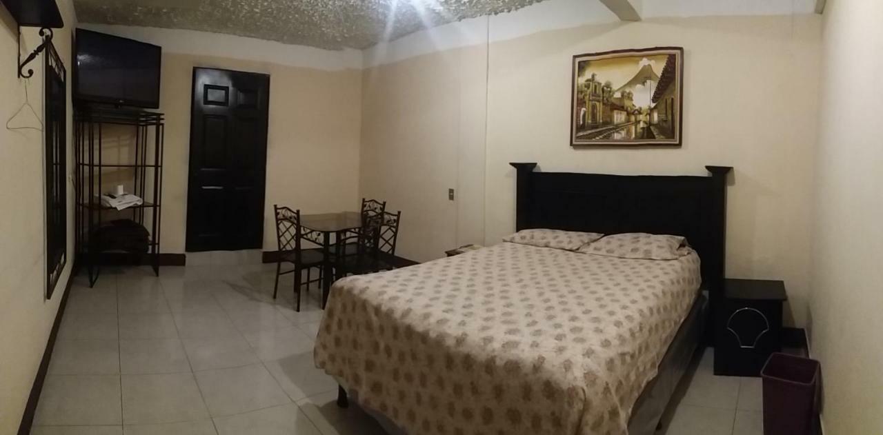La Mansion De Las Cascadas Chimaltenango Стая снимка